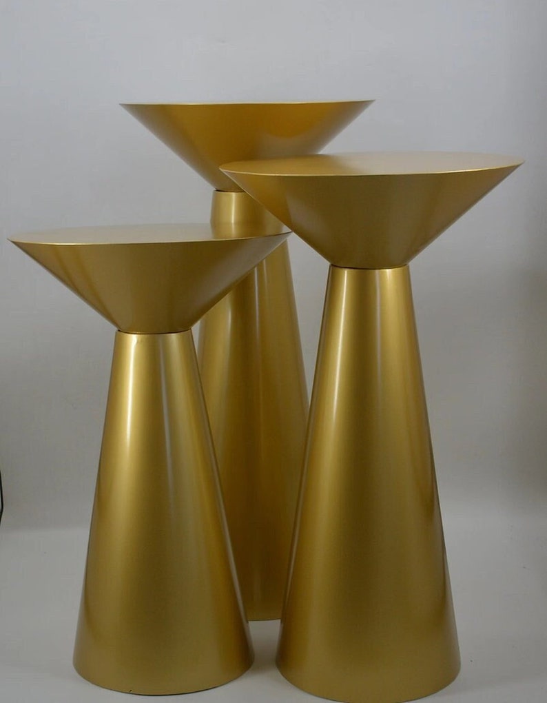 Metal Gold Plated Pedestals